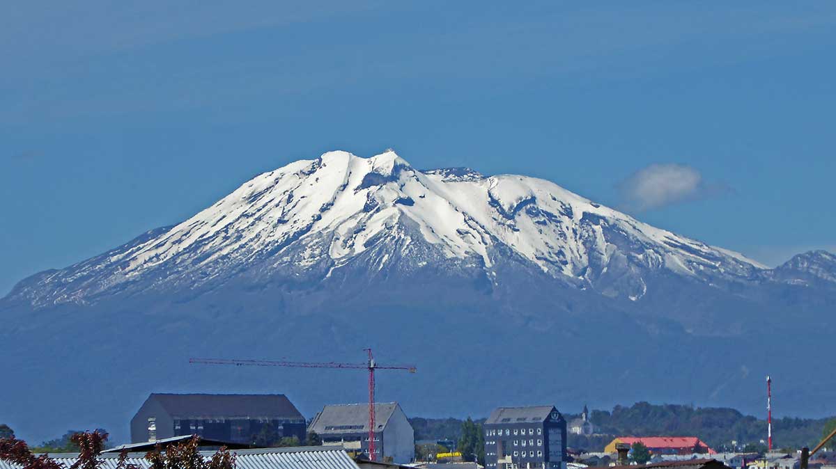 Blick auf den Vulkan in Puerto Montt