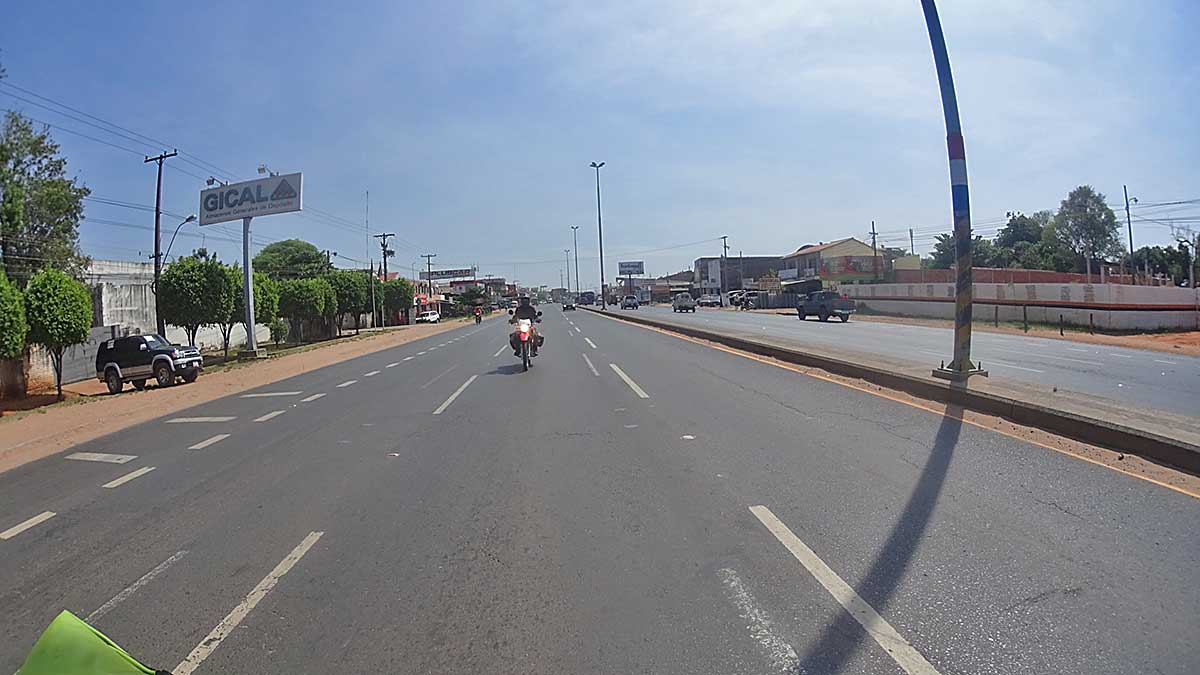 42 Ruhiger Verkehr ueberall in Paraguay