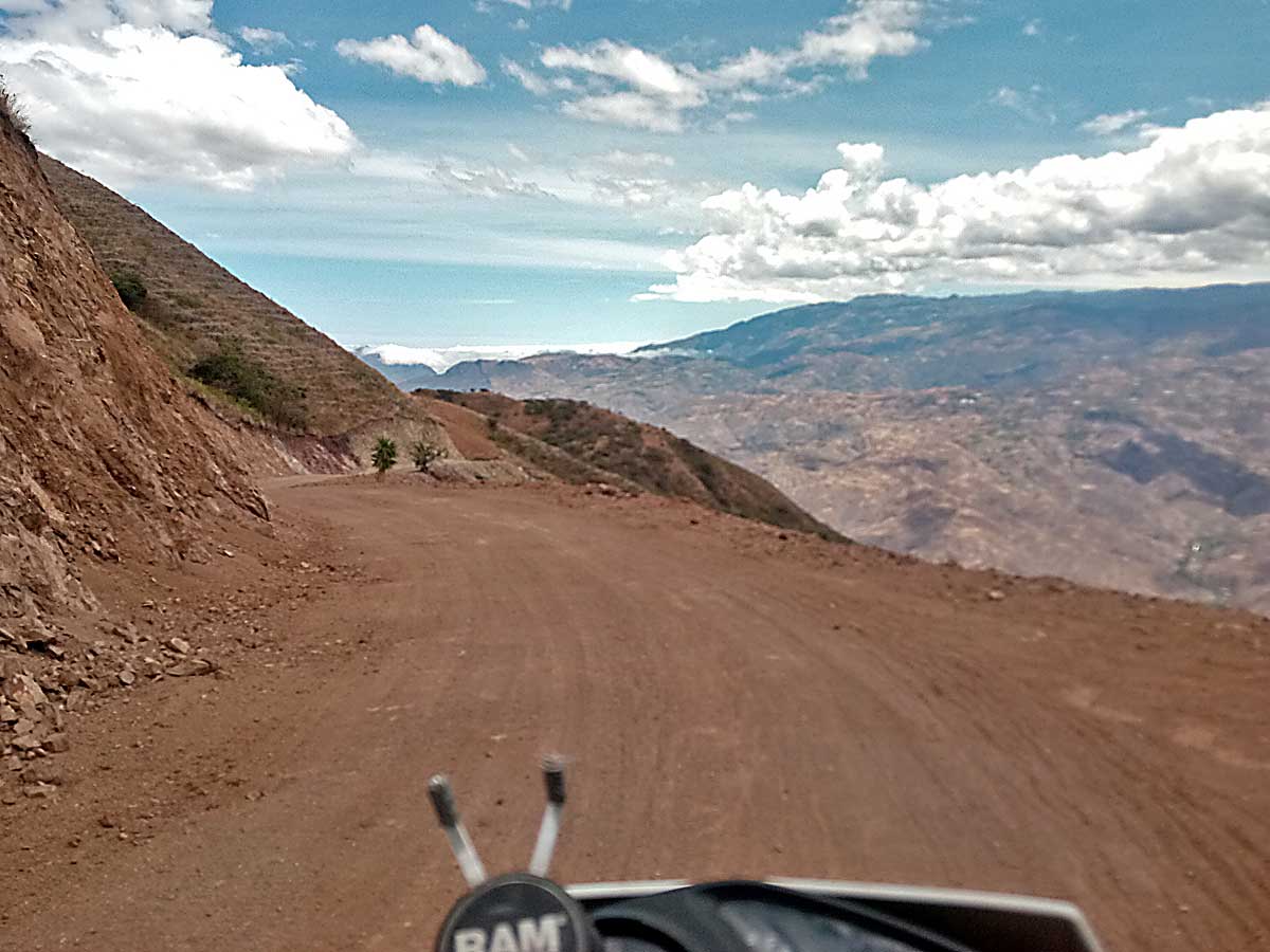 027 Panorama auf der Begruessungspiste in Ecuador